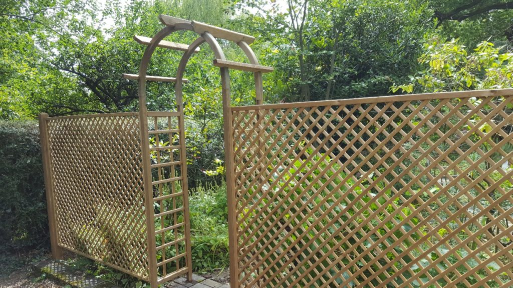 Pergola, post and rail and trellis
